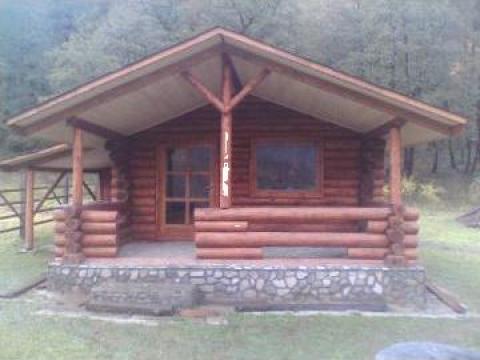 Case din lemn Wood House de la S.c. International Balcan S.r.l.