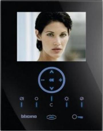 Video interfon cu comanda si control sisteme locuinta