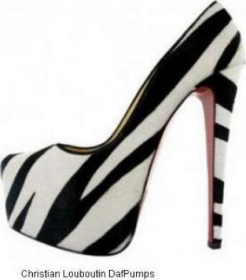 Pantofi Cristian Louboutin imprimare zebra de la Lady-parfums