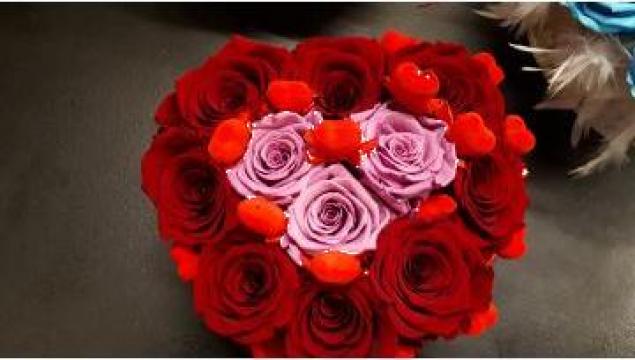 Aranjament Inima din trandafiri criogenati Grena de la La Gradina Stil