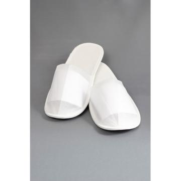 Papuci hotelieri material netesut - inchis mic #11 de la Cahm Europe Srl