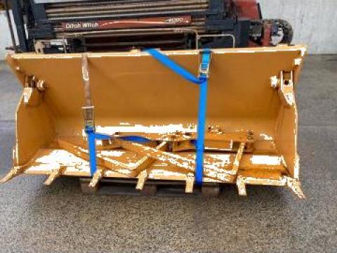 Furci CNH pentru cupa 4x1 buldoexcavator Case