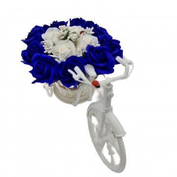 Aranjament floral 13-15 trandafiri Bicicleta cu flori de la Dali Mag Online Srl