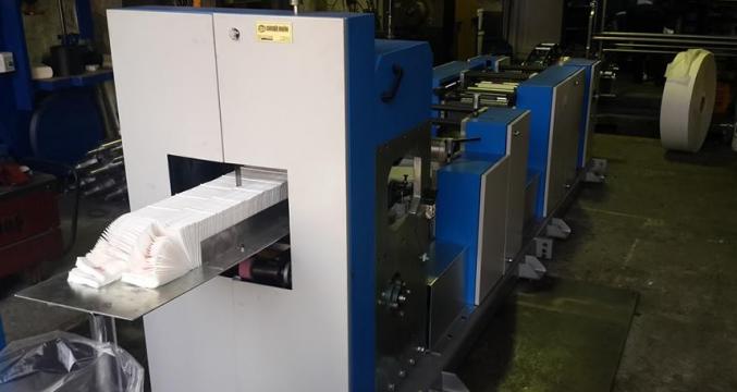 Masina de fabricat servetele cu unitate de printare KM003 de la Resurse Technology Srl
