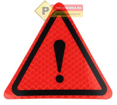 Reflectorizant triunghiuri rosu de la Prevenirea Pentru Siguranta Ta G.i. Srl