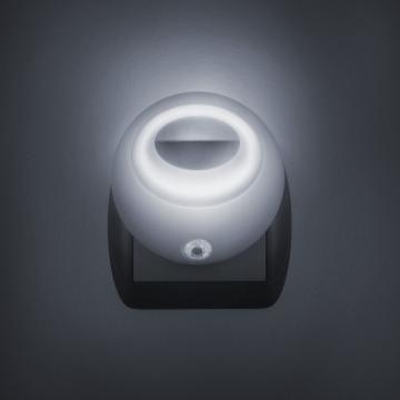 Lampa de veghe cu LED si senzor de lumina - alb de la Rykdom Trade Srl