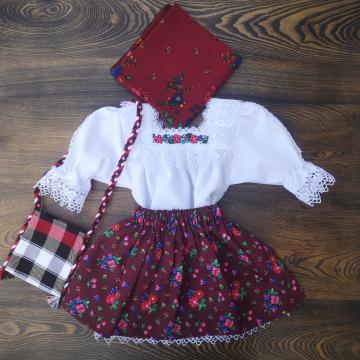 Costum traditional de Maramures pentru fete de la Tomsa Irina Persoana Fizica Autorizata