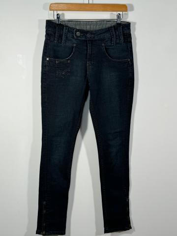 Blugi Levis marimea W27 L30 dama de la In Carouri Srl