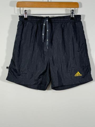 Pantaloni scurti/Short Adidas vintage marimea S barbat de la In Carouri Srl