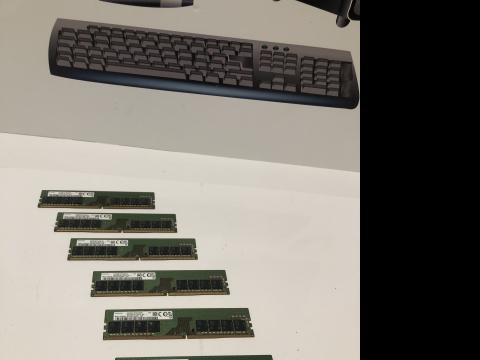 Memorie calculator 16 Gb DDR4 3200 Samsung M378A2G43AB3-CWE