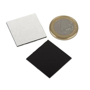 Patrate magnetice autoadezive 40 x 40 mm, grosime 0,4 mm de la Arca Hobber Srl