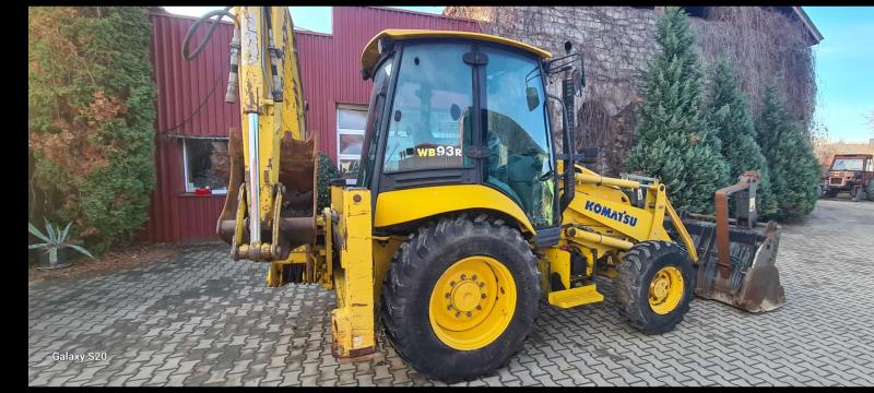 buldoexcavator komatsu