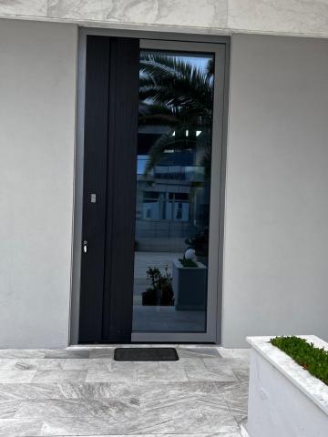Usi exterior pivot sticla