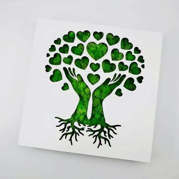 Tabloul Copac cu inimi decorat cu licheni naturali de la Academart World Design Srl