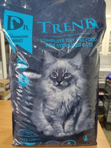 Hrana pisici Dr. Trend Sterilizate cu pui x 15kg