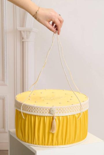 Cufar botez cu perle - galben de la Andreeatex