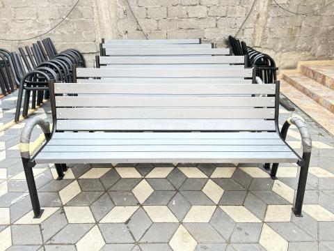 Banca de parc cu spatar 937 de la Mobilier Stradal Ygrocris Srl