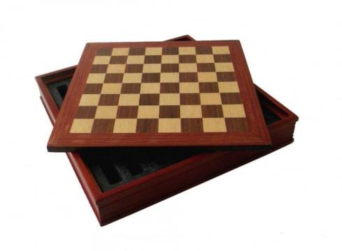 Tabla de sah cu cutie din lemn de nuc, 28 x 28 cm de la Chess Events Srl