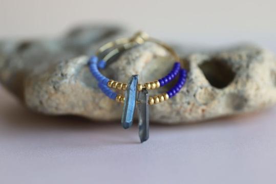 Cercei hoop de vara de la Raw Jewellery Srl